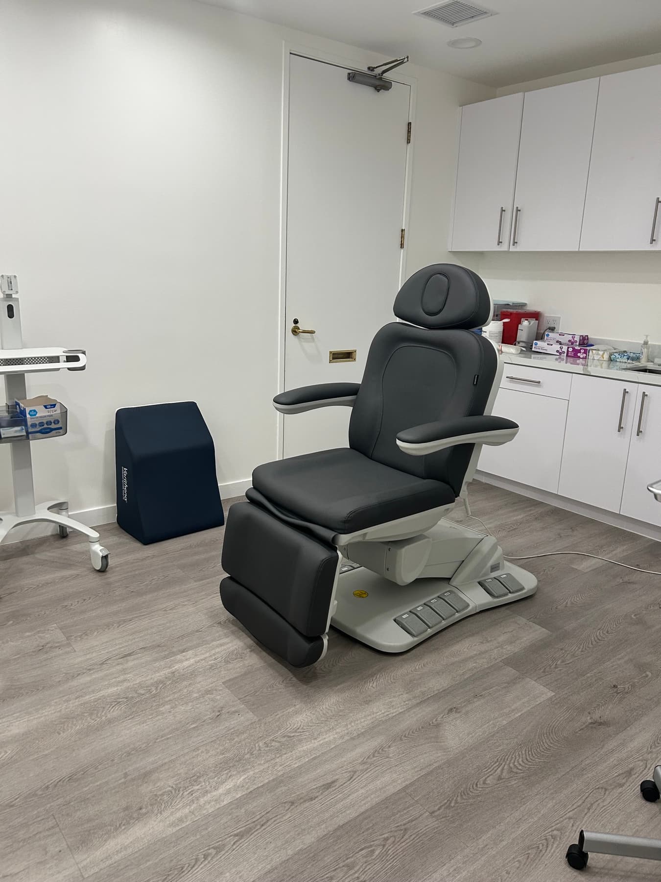 Beach Wellness MD treatment room